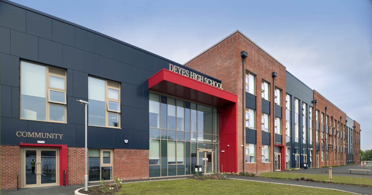 TACE - Deyes High School - Projects 01